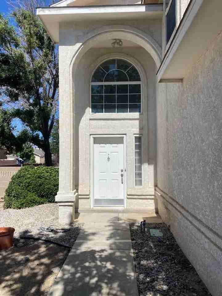 7401 Peregrine Rd Ne - Photo 2 of 19