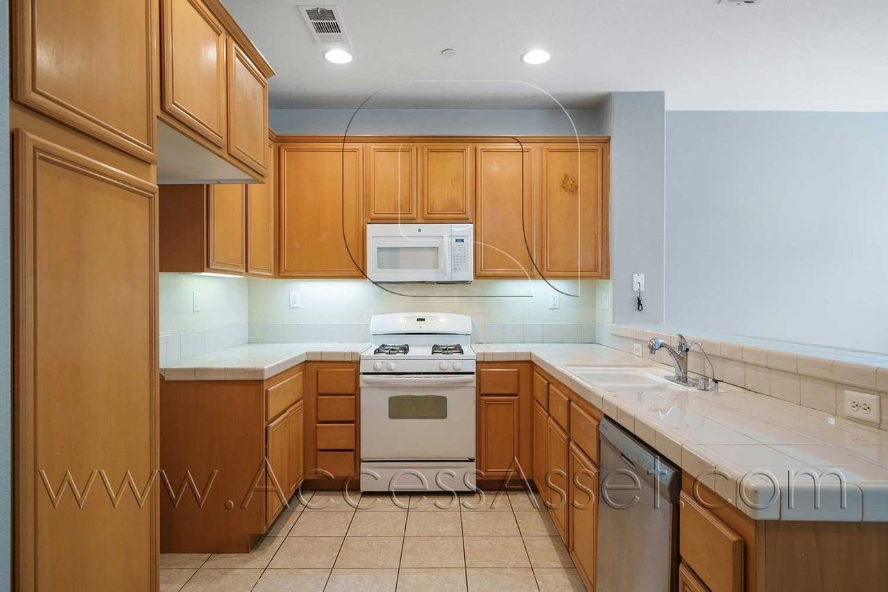 1800 E Lakeshore Dr #204 - Photo 6 of 35