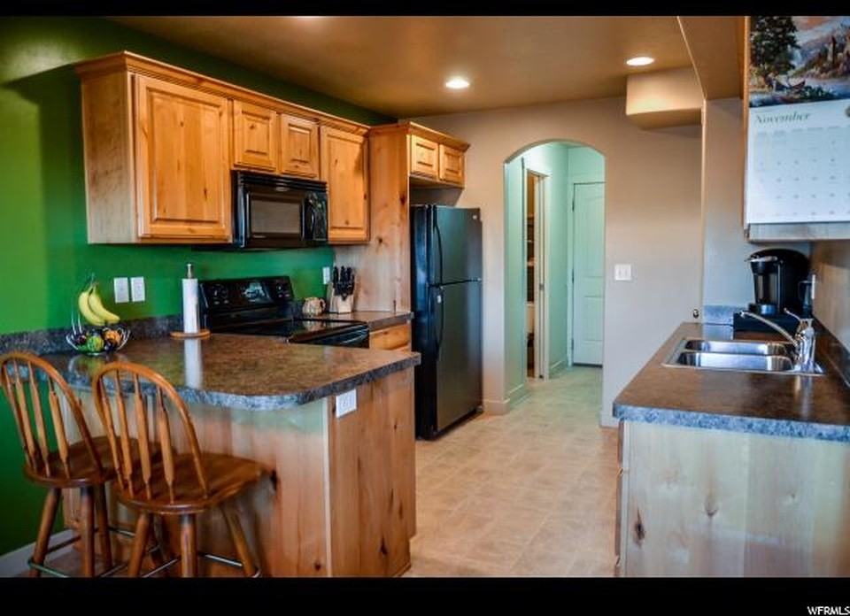 424 E 1525 N - Photo 4 of 10