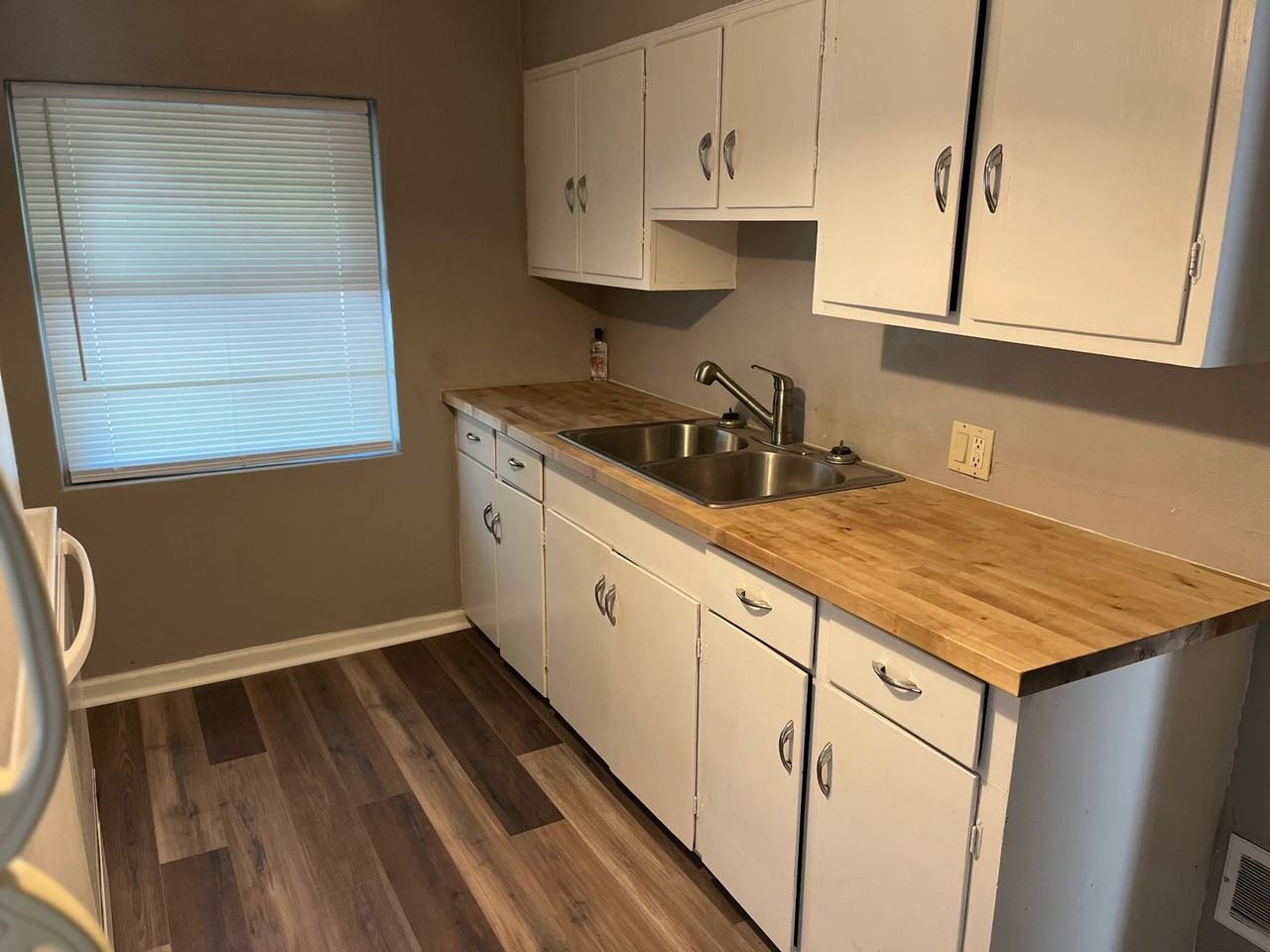 3108 Alby St - Photo 5 of 11