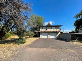 featured image of 805 Lytton St