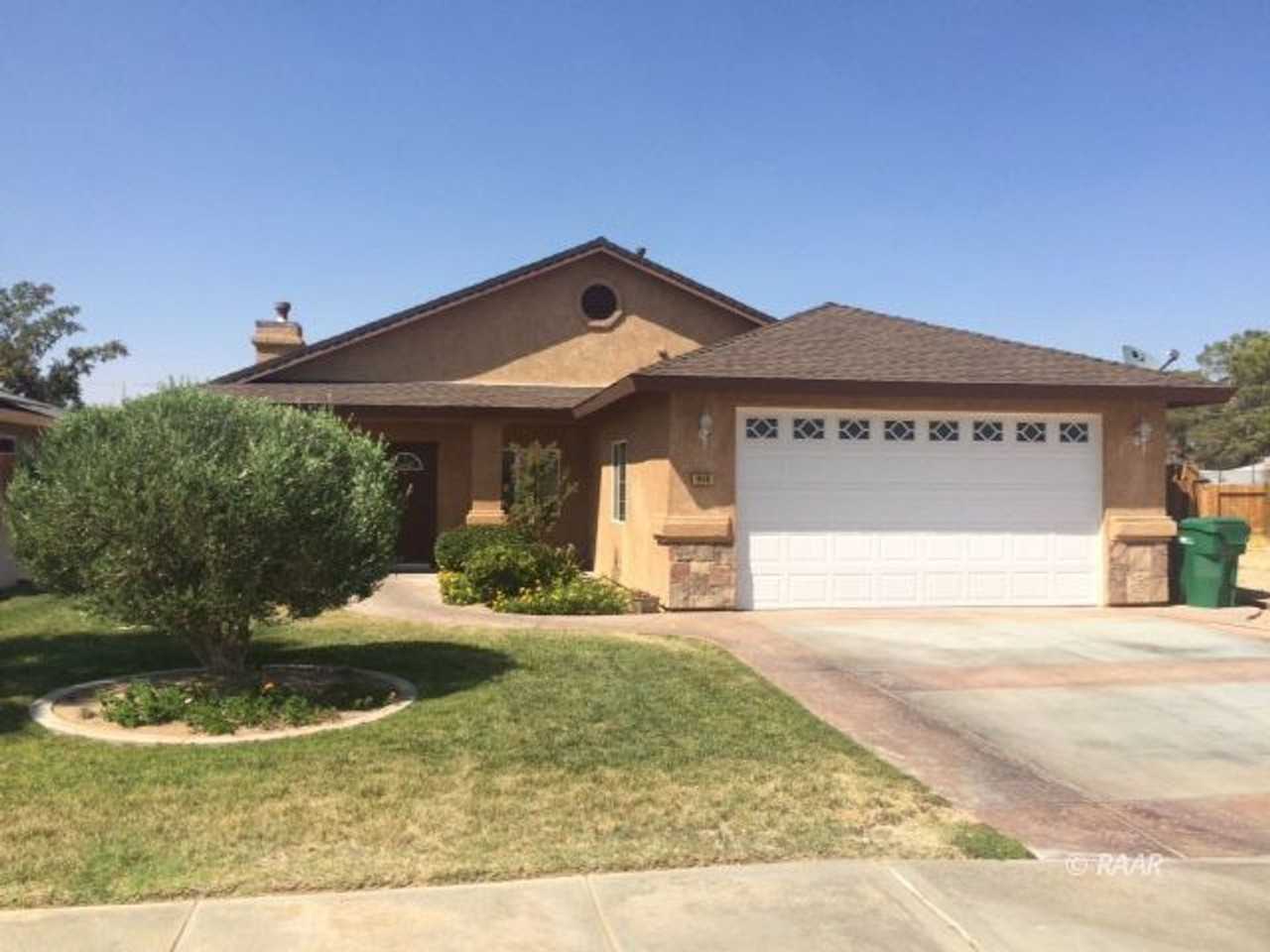 1416 W Coronado Ave - Photo 2 of 8