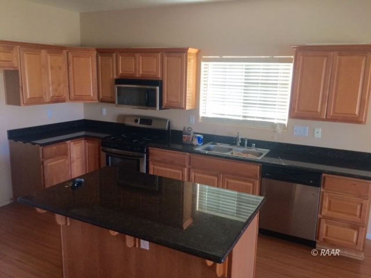 1416 W Coronado Ave - Photo 5 of 8