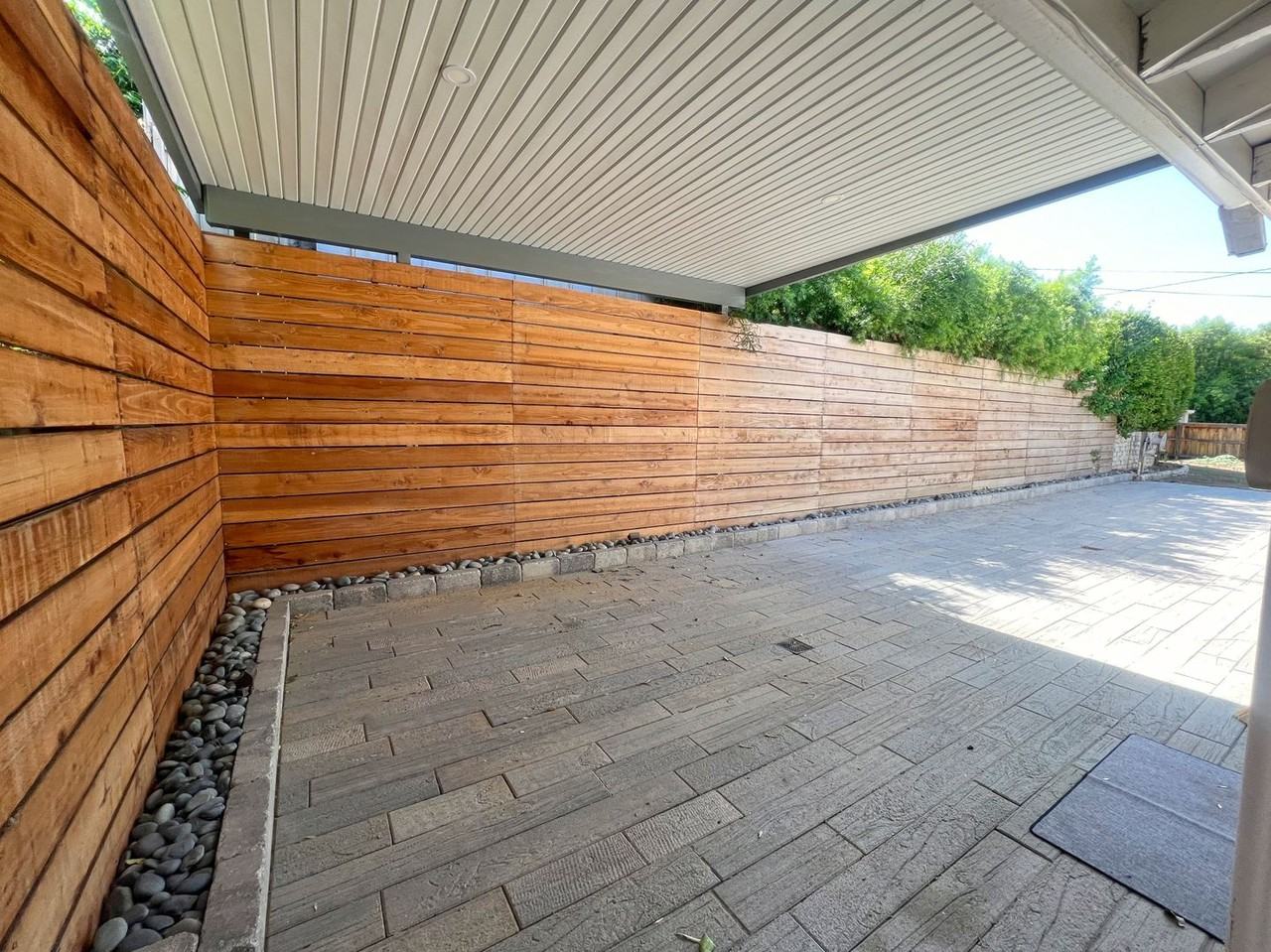 1326 Pacific St - Photo 5 of 17