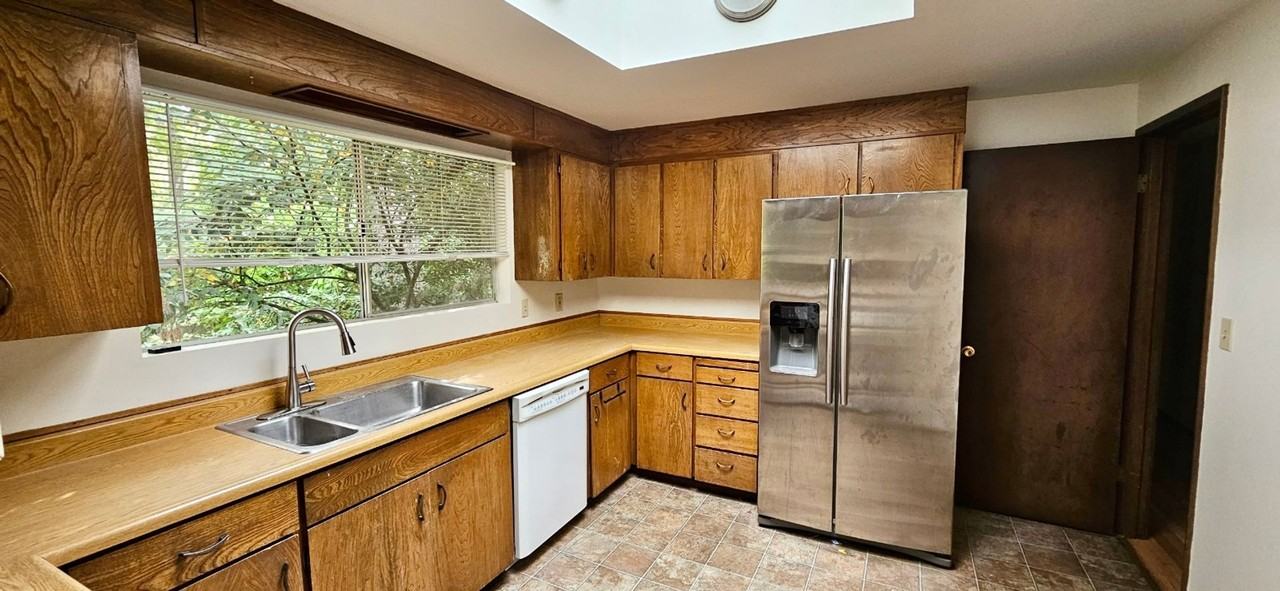 14831 Ne 12th St - Photo 3 of 17