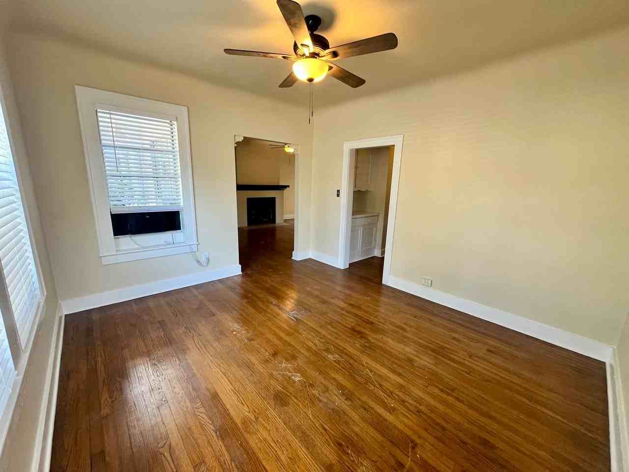 424 E Ashby Pl #1 - Photo 5 of 13