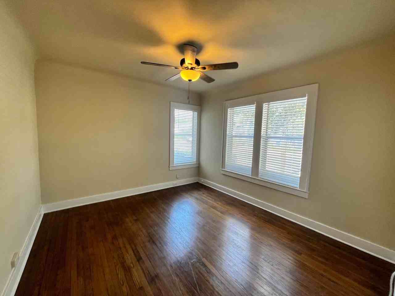 424 E Ashby Pl #1 - Photo 6 of 13