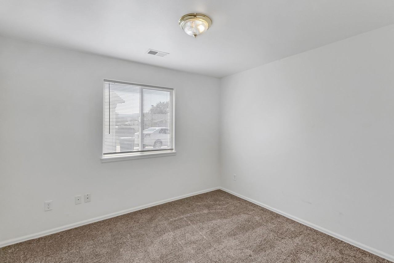 1756 Christopher Ct - Photo 4 of 25