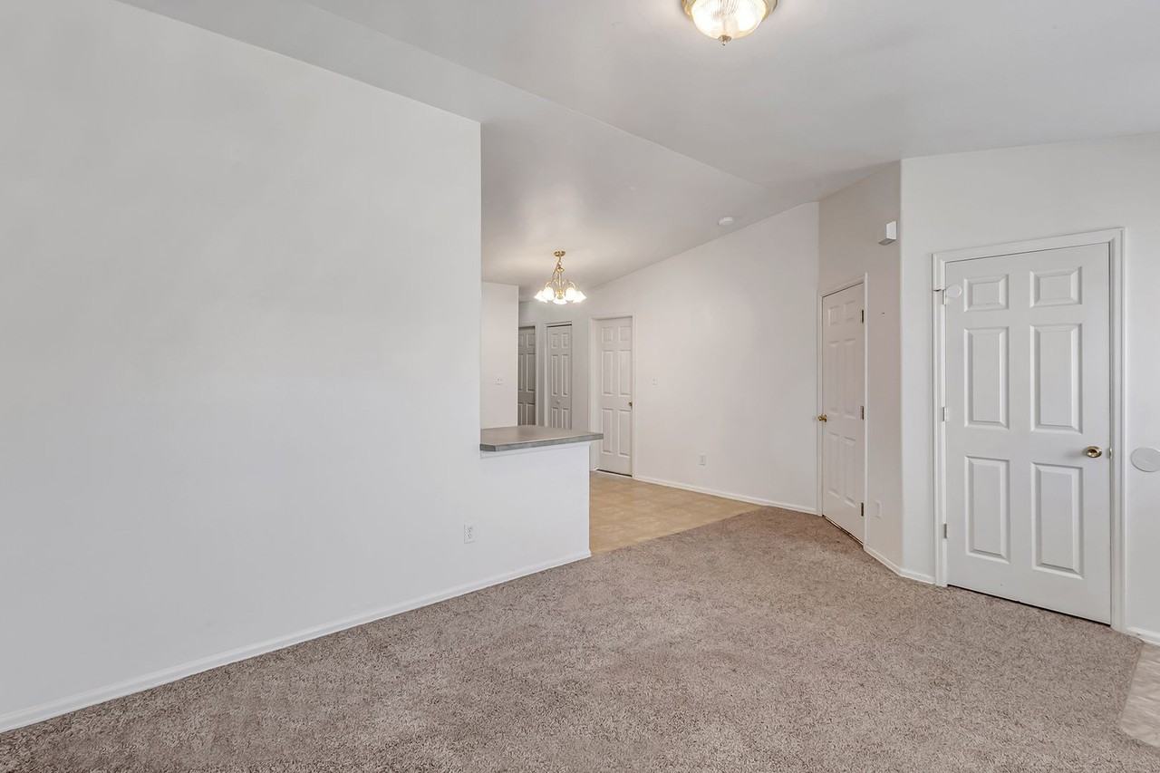 1756 Christopher Ct - Photo 7 of 25