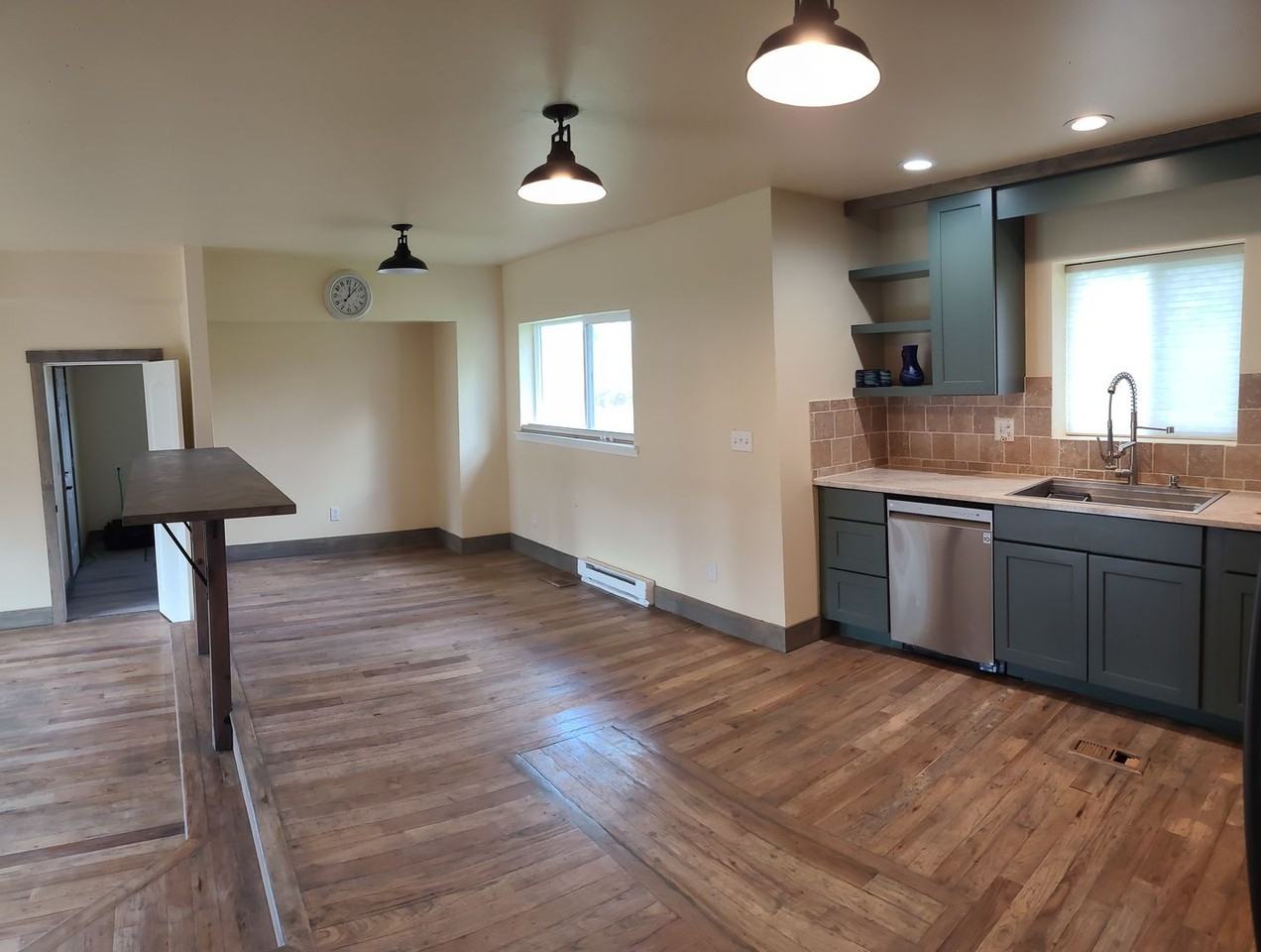 395 Hodgson Rd - Photo 3 of 9