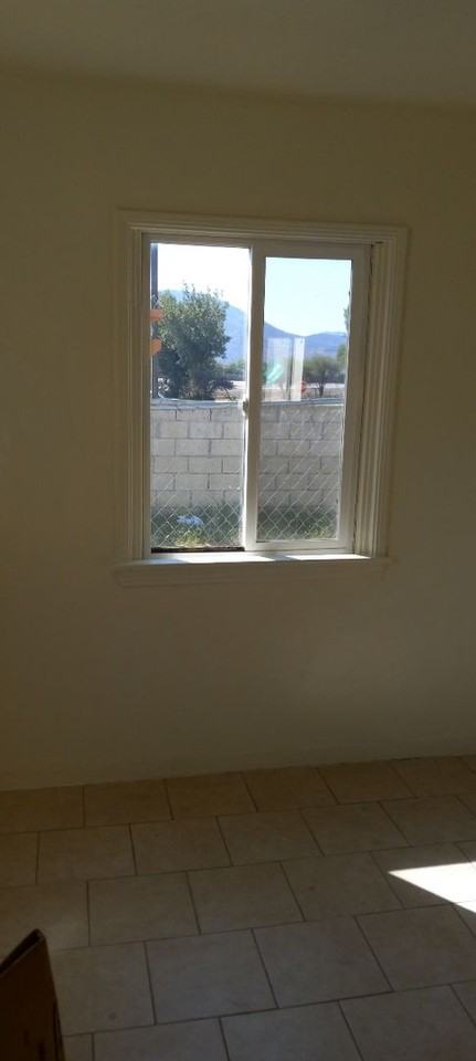 918 W Hays St - Photo 2 of 20