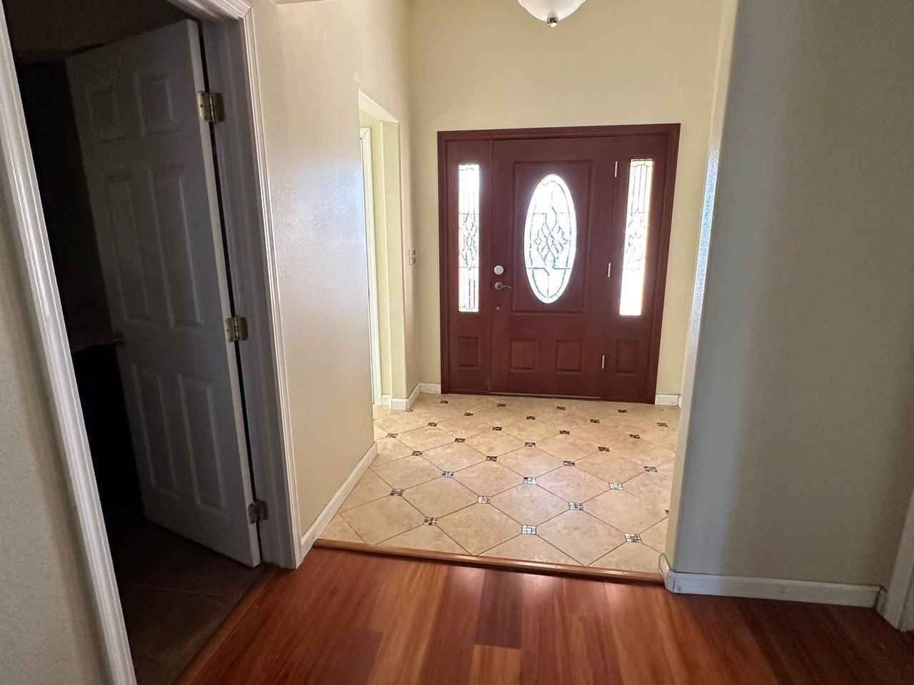 155 Tiny St - Photo 2 of 19