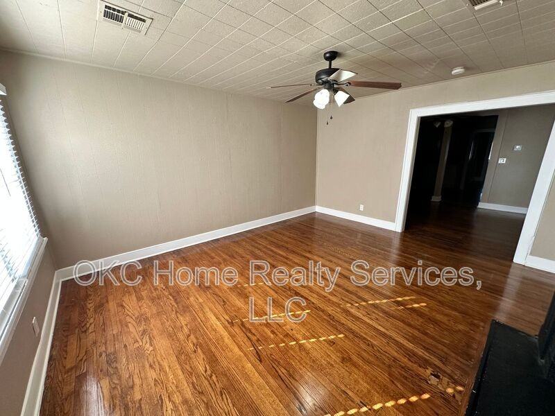 1715 North Villa Avenue - Photo 2 of 18