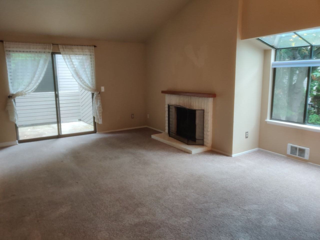 10012 Ne 122nd St #D - Photo 5 of 28