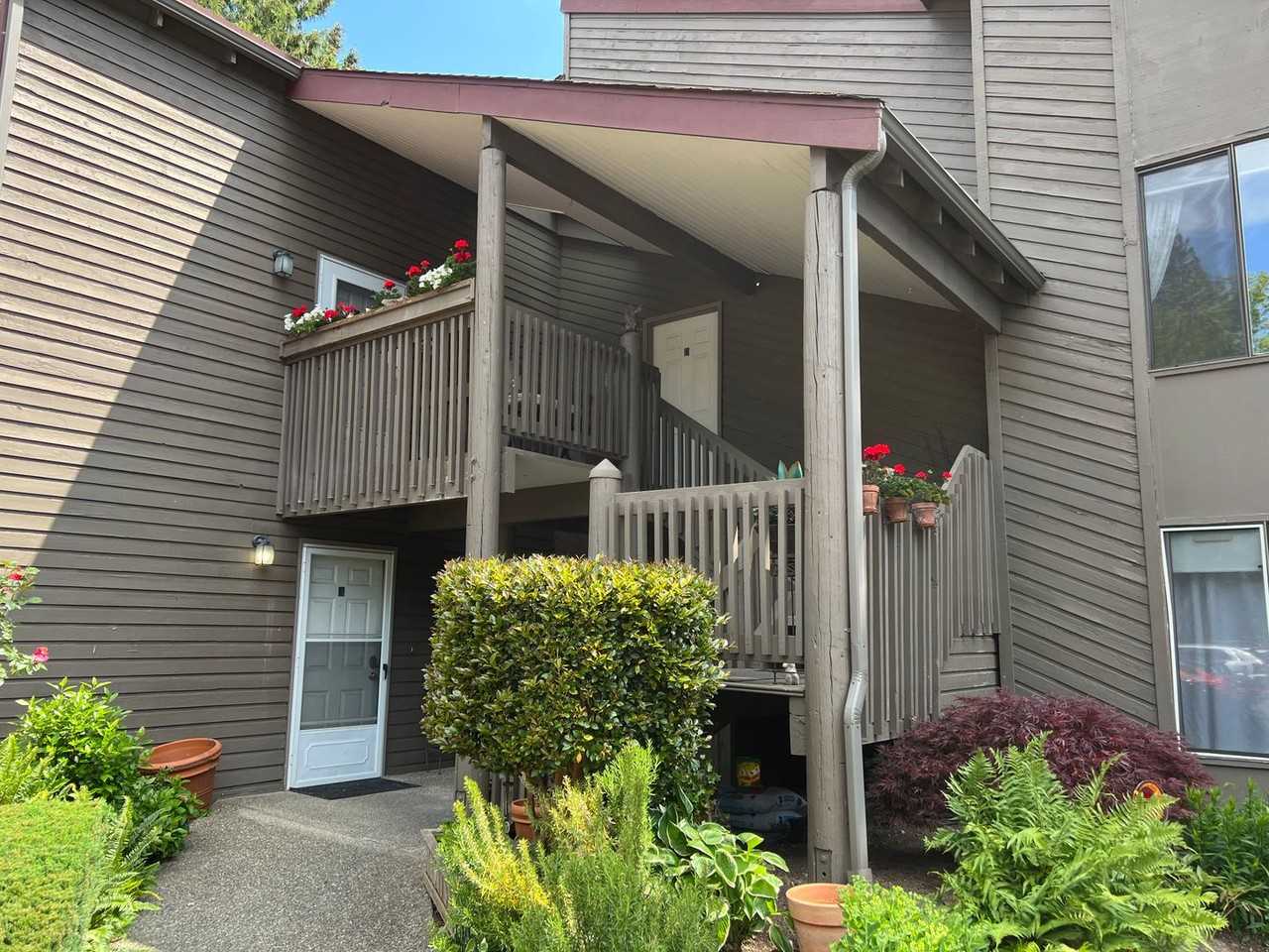 10012 Ne 122nd St #D - Photo 2 of 25