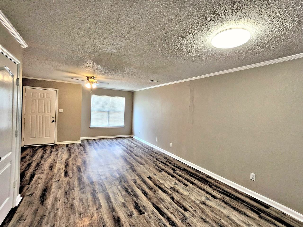 (RCH-32)) Gaslight Manor Townhomes - Photo 3 of 12