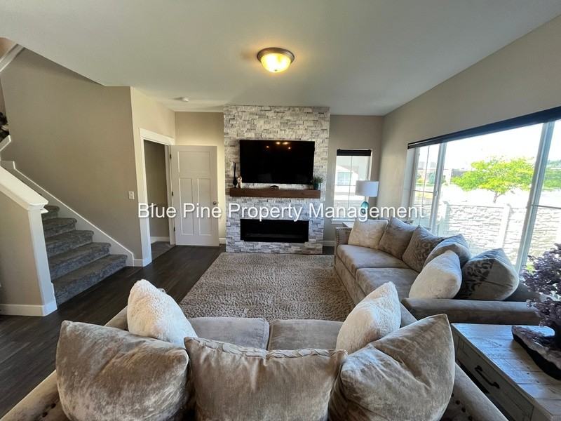 1188 Saddleback Ridge Ct - Photo 5 of 32