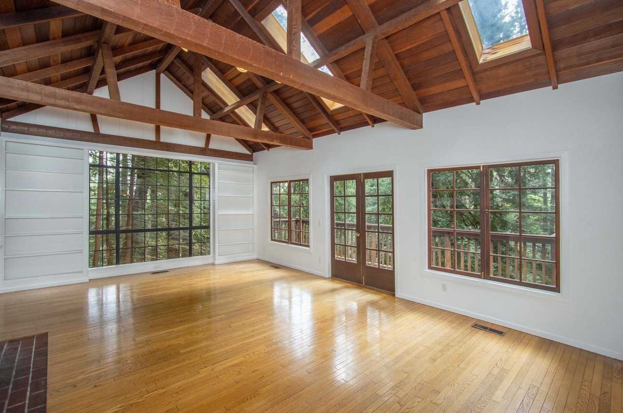 60 Hazel Ave - Photo 2 of 31