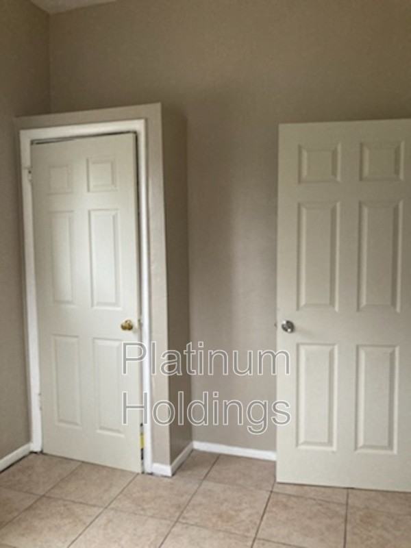 1049 Neville Ave - Photo 7 of 16