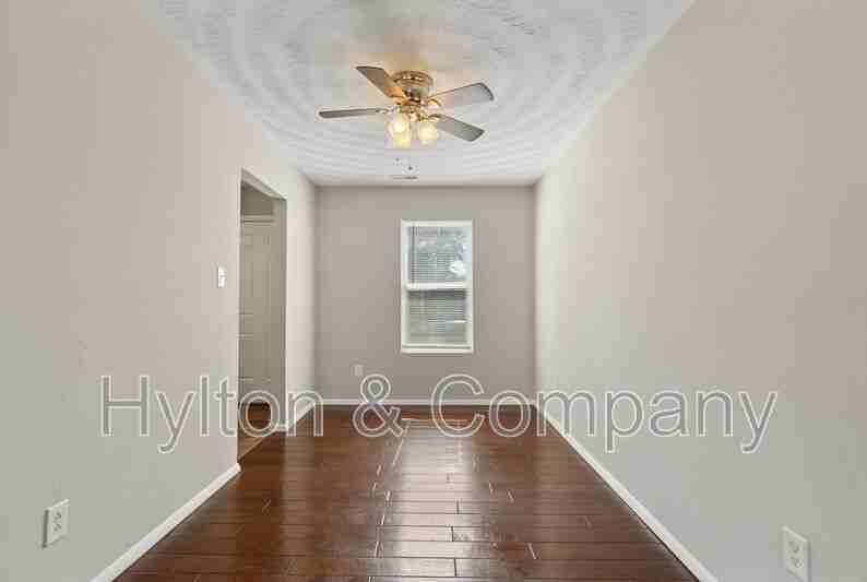 2817 Eric Ct #2817ERICCT - Photo 5 of 26