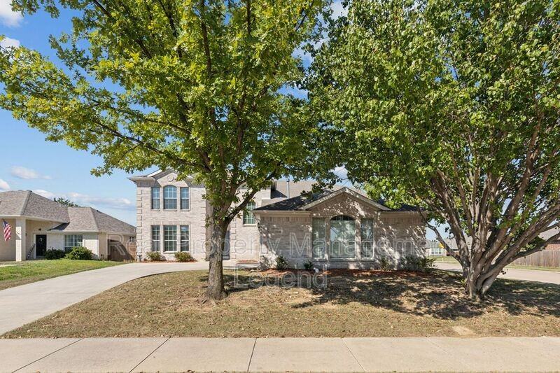5100 Brookside Dr - Photo 2 of 38