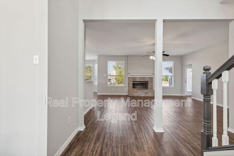5100 Brookside Dr - Photo 5 of 38