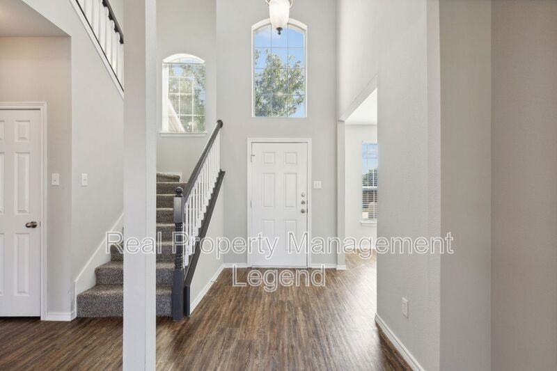 5100 Brookside Dr - Photo 6 of 38