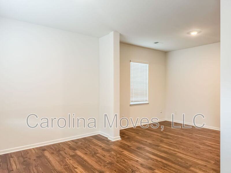 6 Corbel Dr - Photo 3 of 16