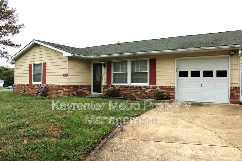 2889 Chippewa St - Photo 3 of 32