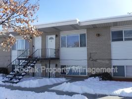 featured image of 1525 Marilyn Dr #B