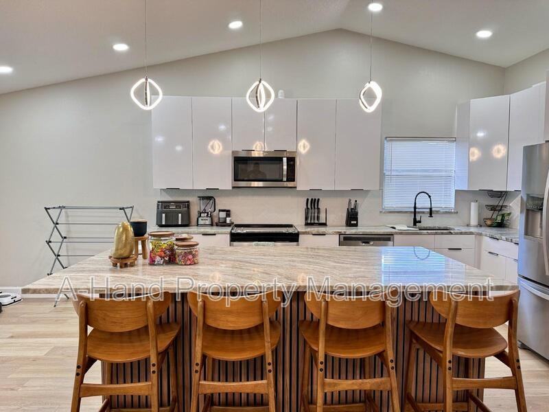 15912 Indian Wells Court - Photo 6 of 28