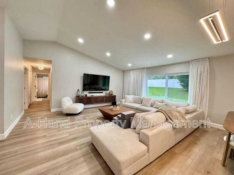 15912 Indian Wells Court - Photo 7 of 28