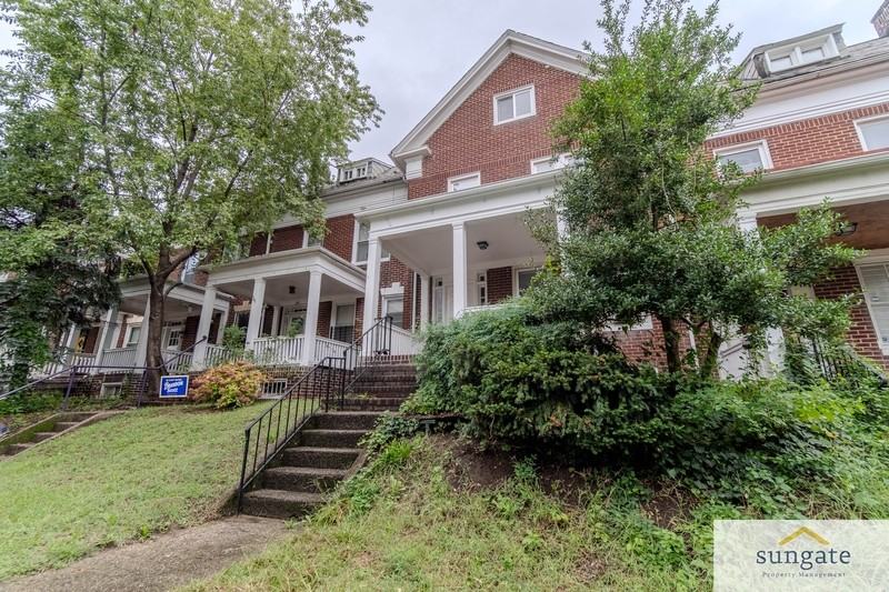 348 E University Pkwy - Photo 2 of 24