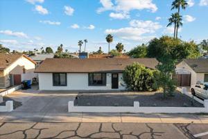 featured image of 3319 E Campo Bello Dr