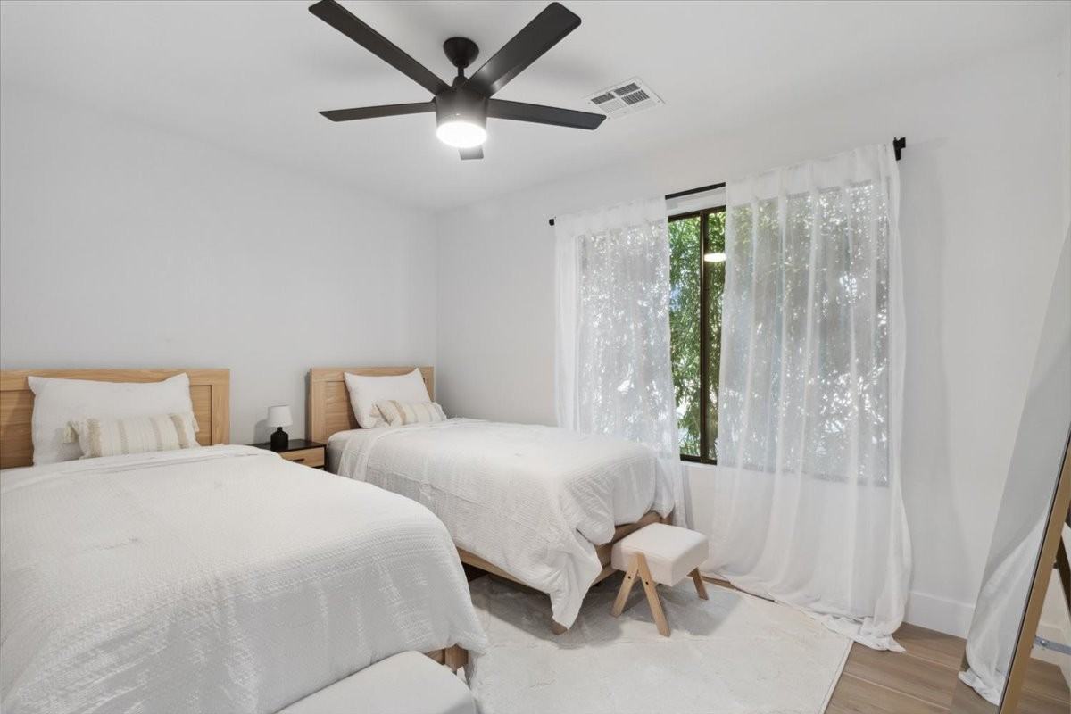 3319 E Campo Bello Dr - Photo 3 of 19