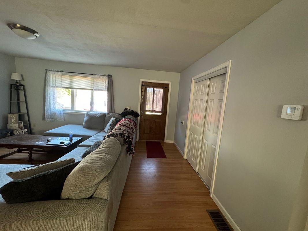 806 Fyler Rd - Photo 2 of 13