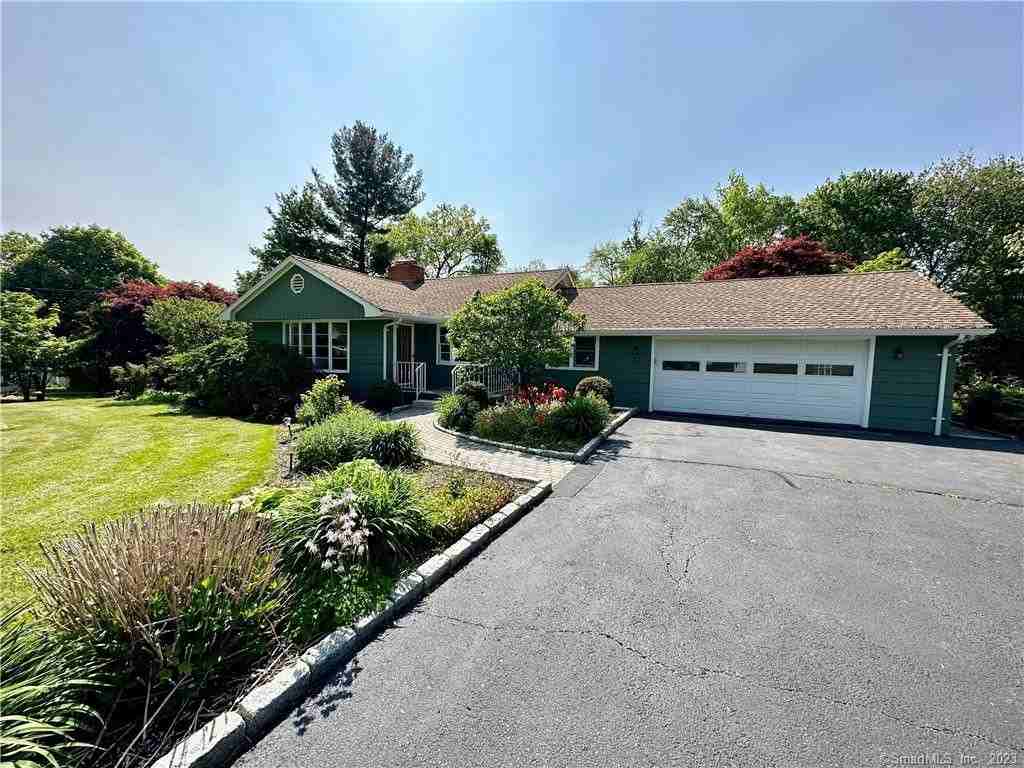 30 Eastwood Rd - Photo 2 of 25