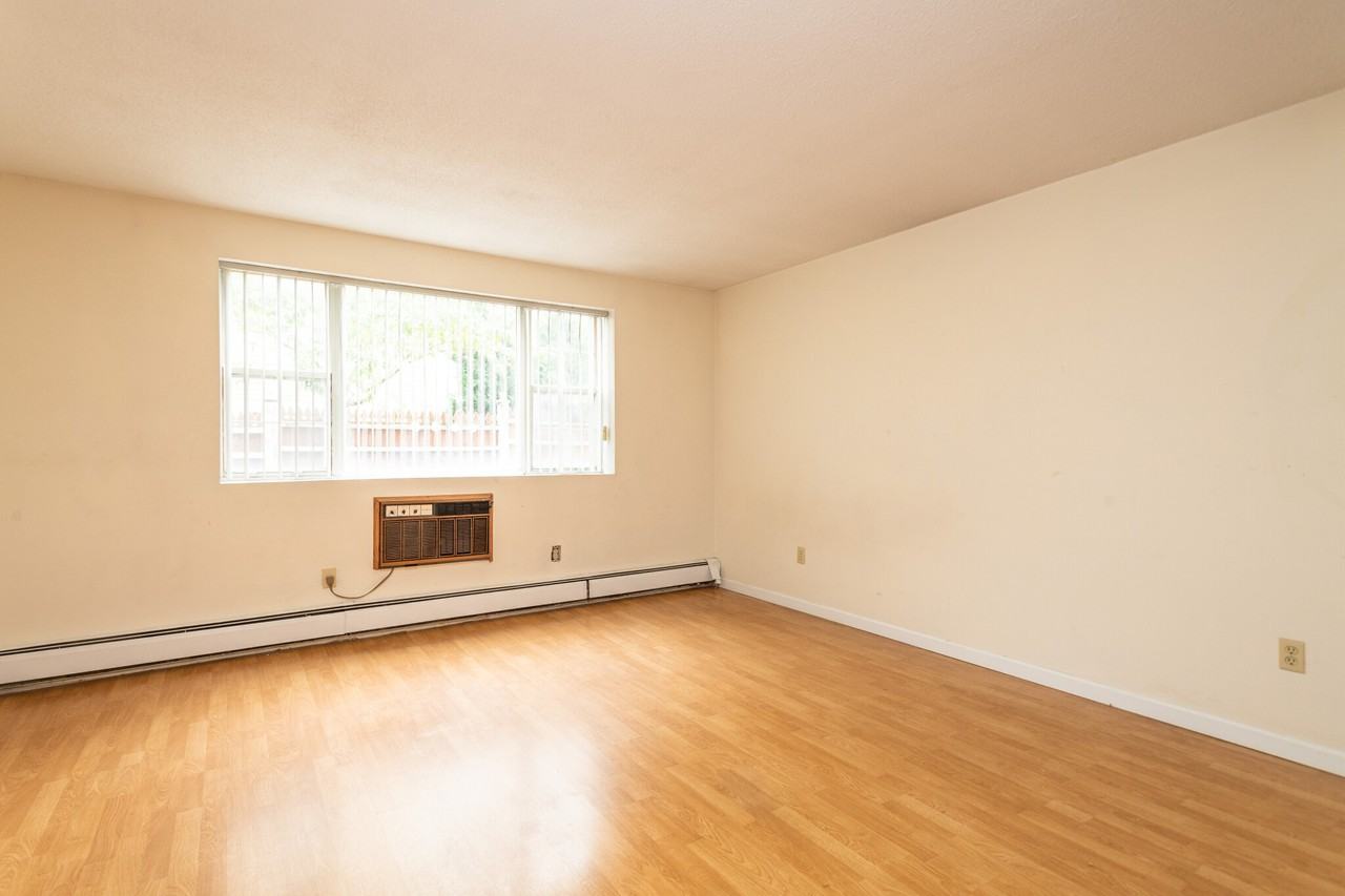 162 Summer St #17 - Photo 5 of 5