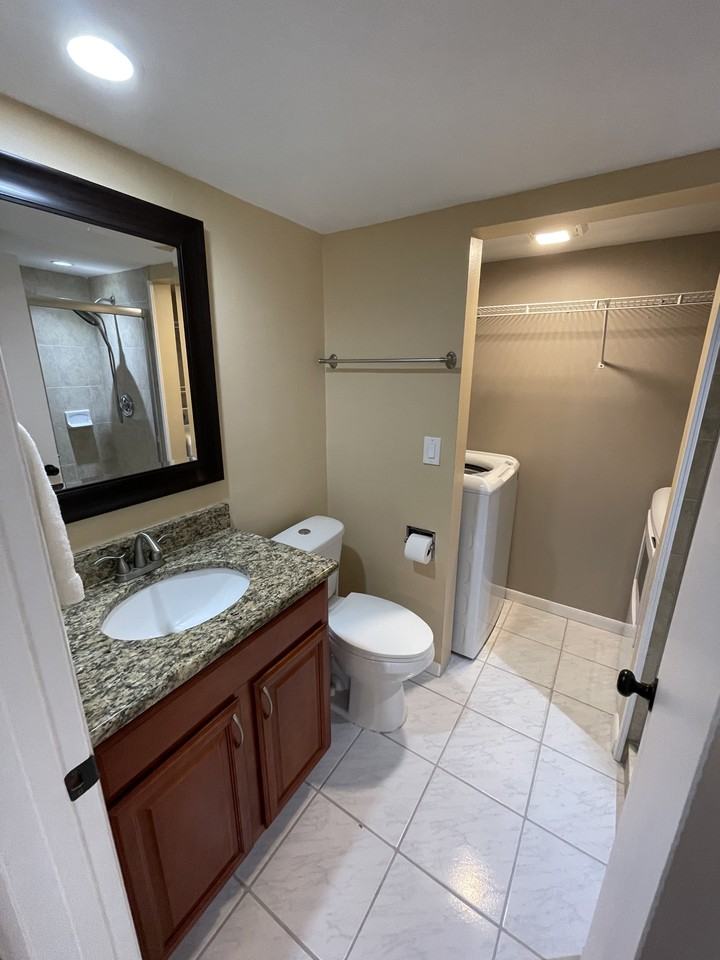 1525 Park Meadows Dr #4 - Photo 7 of 22