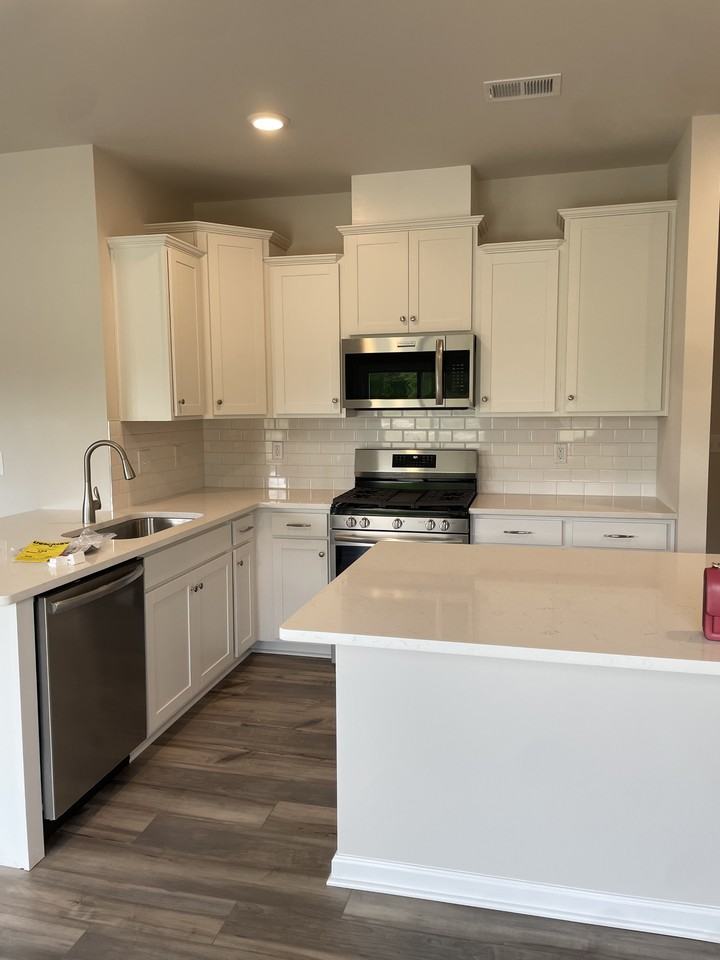 207 Broom St #NA - Photo 5 of 8