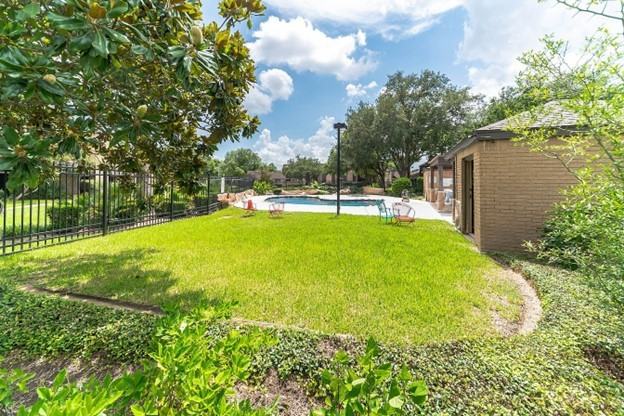 16518 Space Center Blvd #16518 - Photo 4 of 44