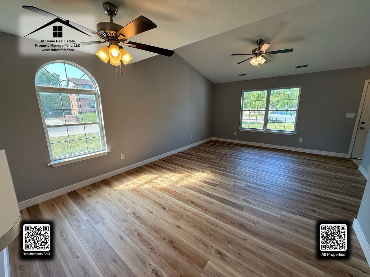 1822 Salem St - Photo 2 of 31