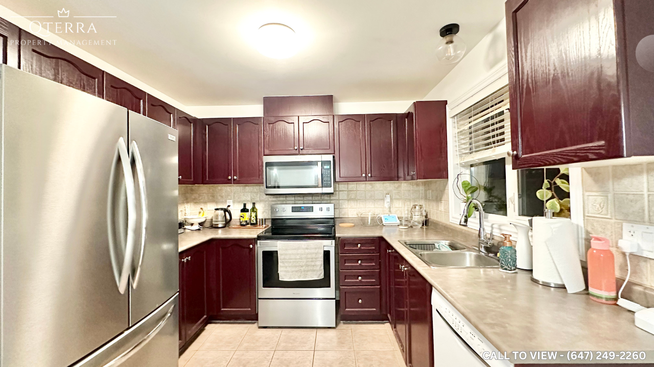 845 Joe Persechini Dr, Newmarket, Ontario L3X 2V1 - Photo 2 of 19