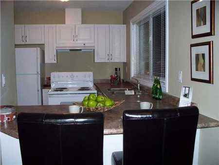 Burton Gardens Townhouses - Photo 3 of 11