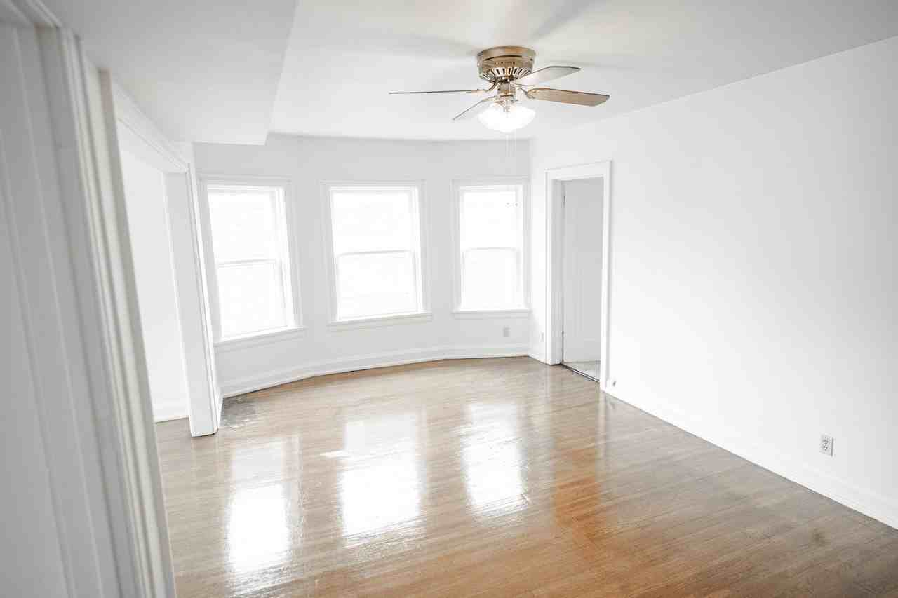 1550 E. Broad St. - Photo 2 of 7