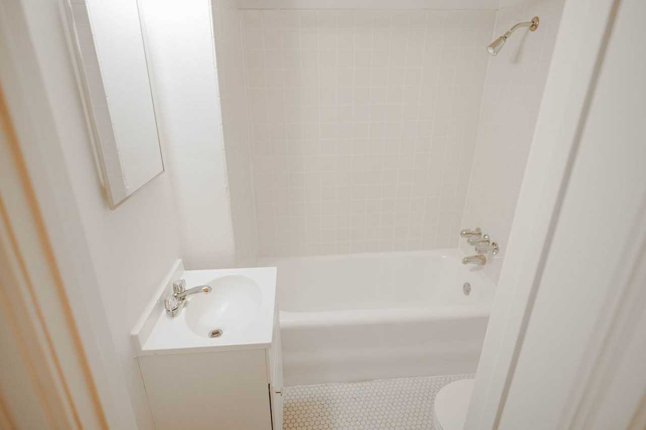 1550 E. Broad St. - Photo 5 of 7