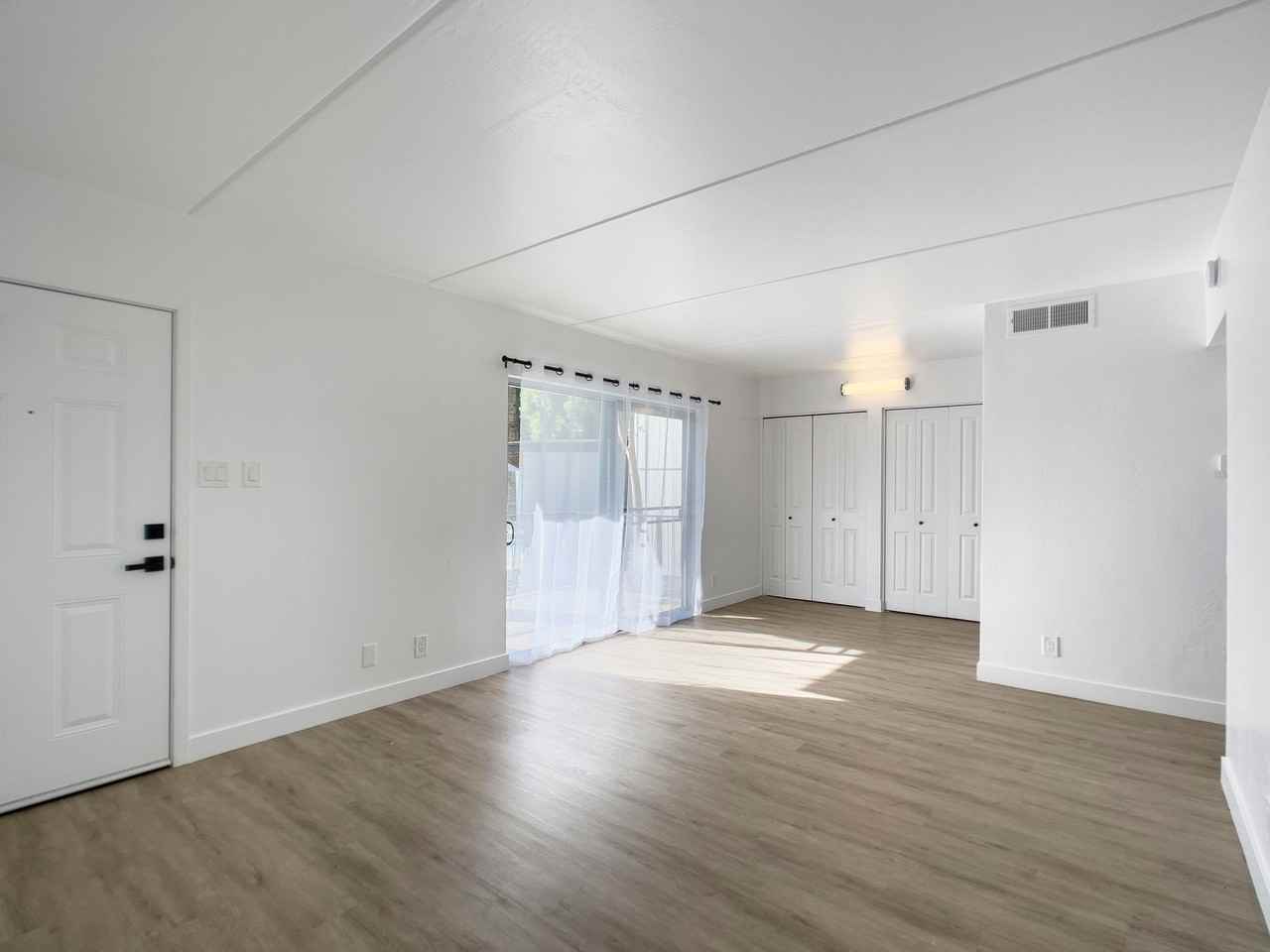 Fringe on 15th - Photo 2 of 18