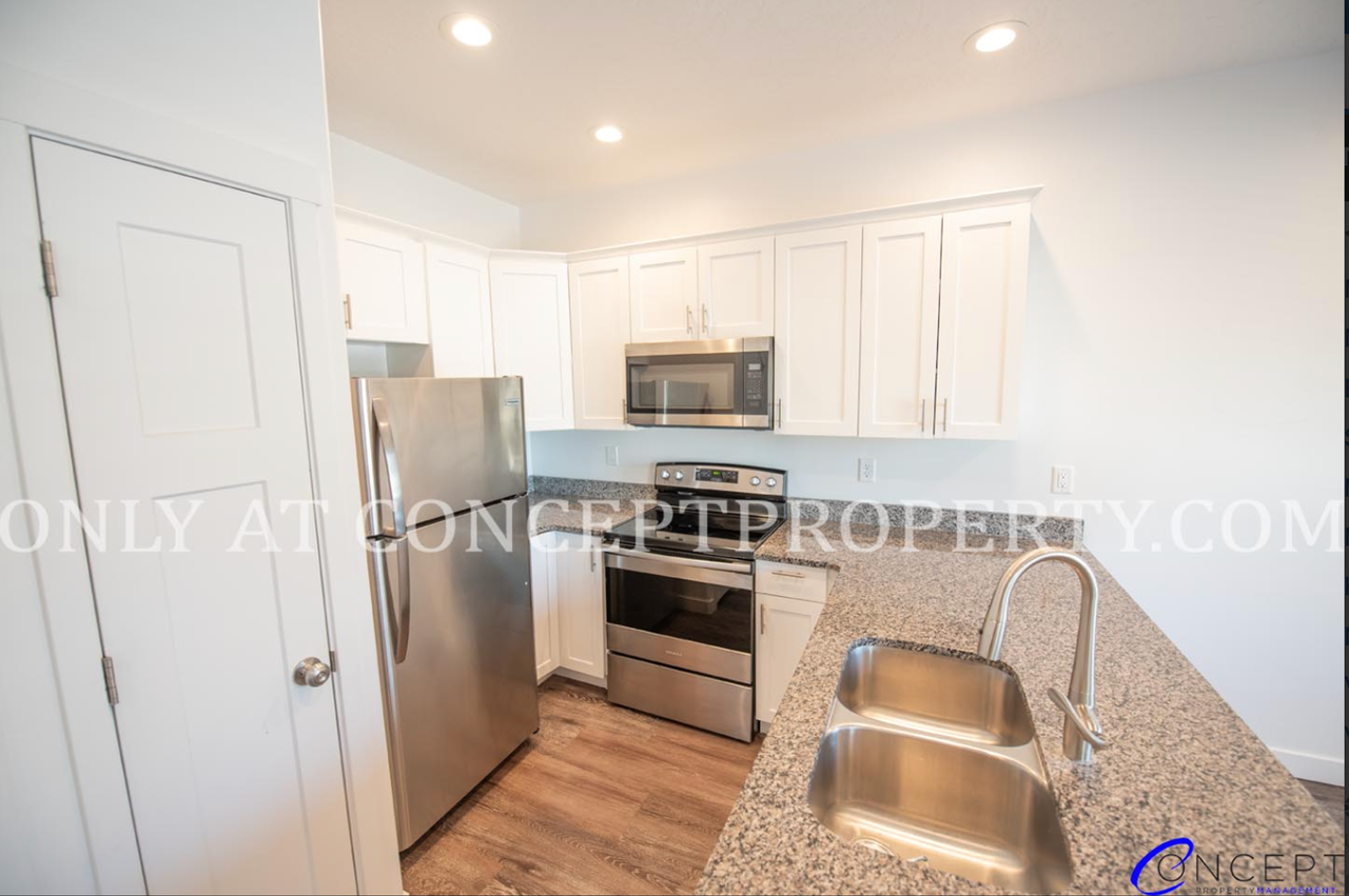 Harvest Pointe Townhomes - Photo 5 of 50