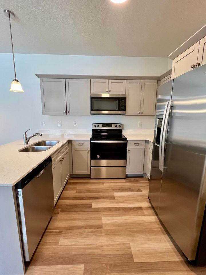 1087 N Sawtooth Way - Photo 6 of 19