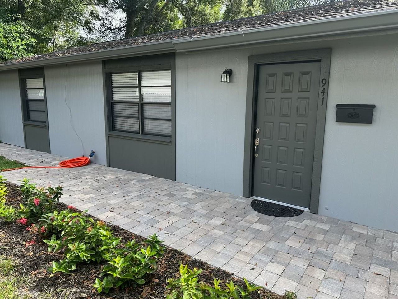 941 Pinegrove Ave - Photo 2 of 12